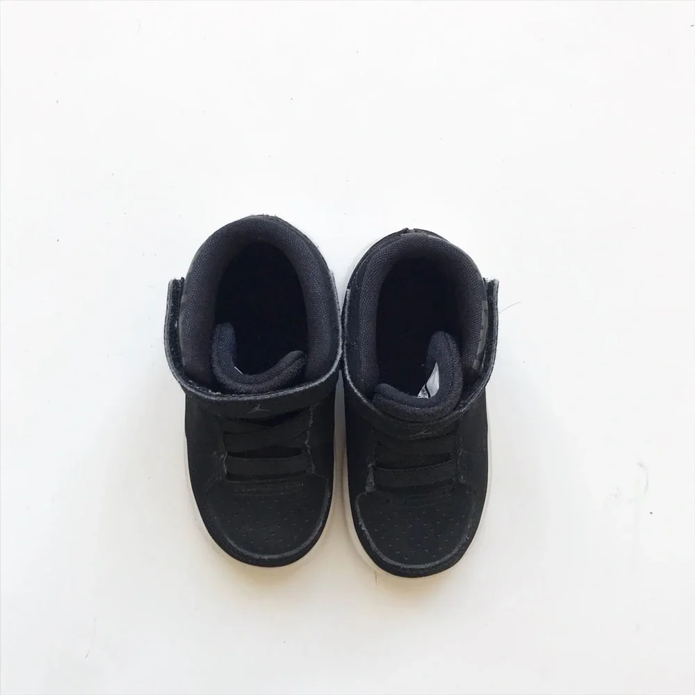 Nike Air Jordan 1  black flight 3 BT EUC size 6